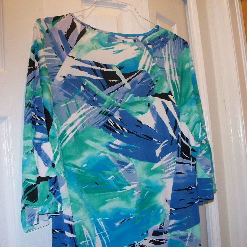 Pretty Tunic - Picture 2 of 4